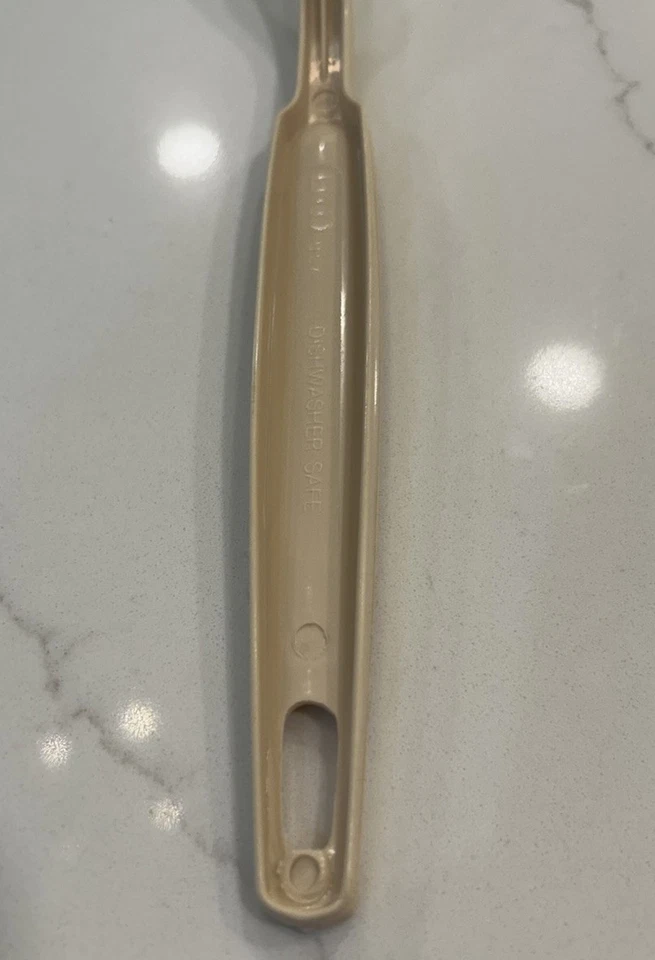 Vintage EKCO Beige Nylon 11” Meat Serving Carving Fork Made in USA Kitchen Tool - Image 4 of 4