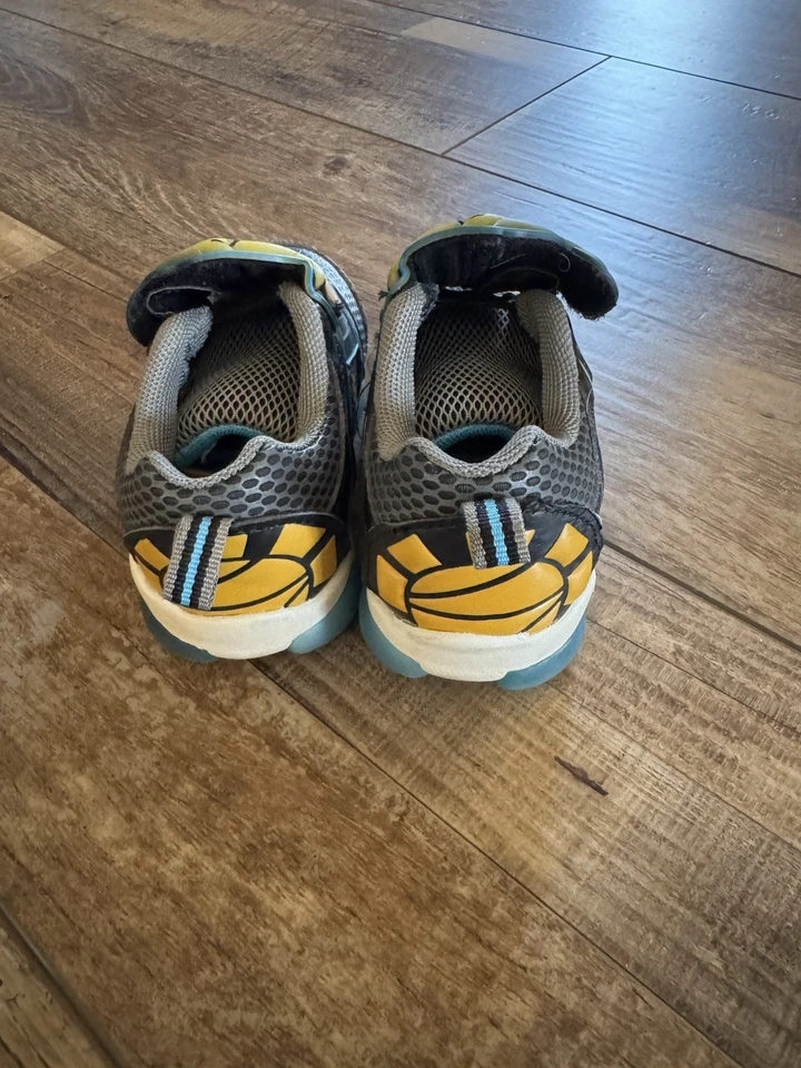 Espectáculos iluminados para niños pequeños Lion King, talla 7 Foto 2 de 4