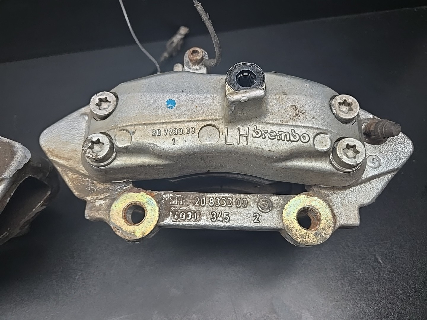 04-08 Maserati Quattroporte M139 Front Brake Calipers Left / Right Silver OEM