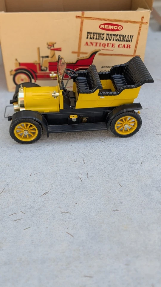 Vintage Remco Flying Dutchman Antique Car Motorized U-Control With Box WORKS - Image 4 of 4
