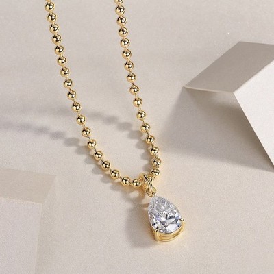 Goldfarbene 925 Silber Moissanit Birnenschliff Anhänger Halskette mit Kugelkette