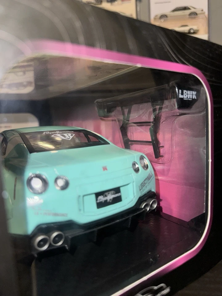 Jada Pink Slips 36382 1/18 Nissan GT-R R35 LBWK - Kit de carrocería Liberty Walk tipo 2.0 Foto 3 de 4
