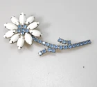 VTG  Brooch  blue Milk Glass Rhinestone Flower power daisy long stem MK4