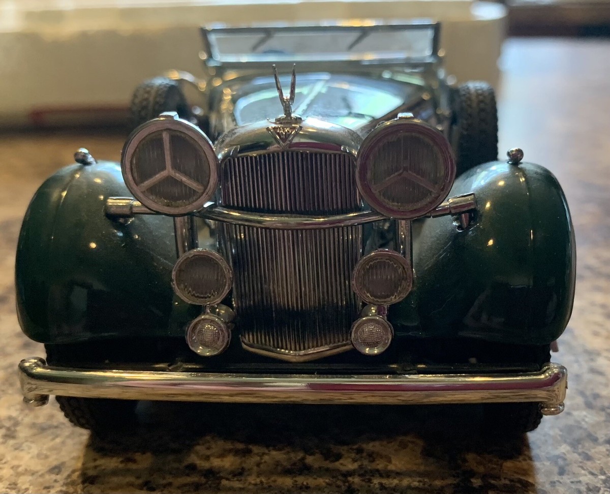 Miniature FRANKLIN MINT 1/24 - Alvis 4.3 L 1938 - Parfait état