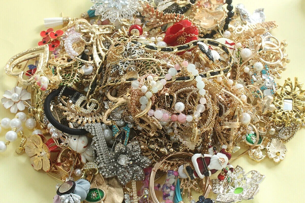 Jewelry 1 lb Lot -All intact ,Wearable, Estate, Vintage to Modern - Lot #GHF3 View 2