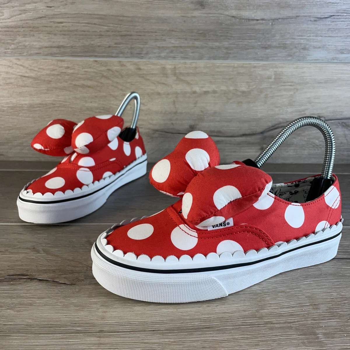 Minnie mouse top vans size 5