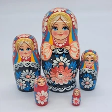4" Nesting dolls Ukrainian matryoshka 5 in 1 Hand made in Ukraine Artwork Set 8