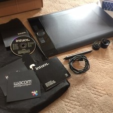 Wacom Intuos4 LARGEST PTK-840 Tablet Pen USB cable stand Mouse nibs CD pen box