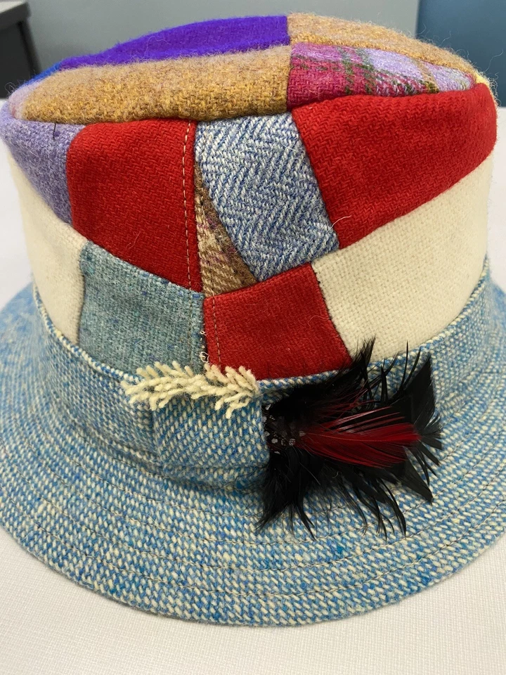 Sombrero Hanna Hats Pork Pie Ajustado Para Hombres Pequeño Azul Retazos Tweed Hecho en Irlanda Foto 3 de 4