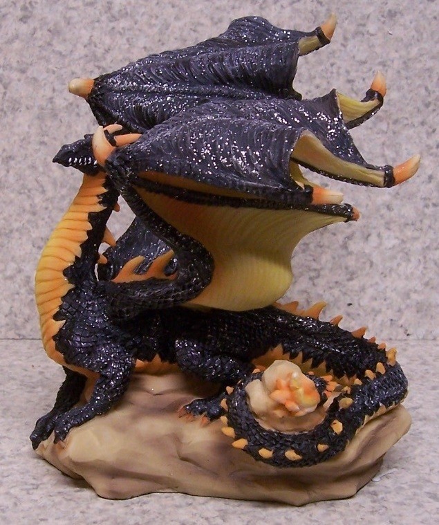 Figurine Dragon Fire Medieval Fantasy Mythology NEW with gift box 7