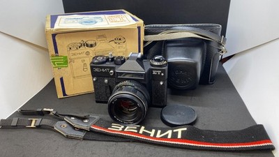NICE  Soviet Camera Zenit-ET USSR SLR 35mm w/Lens MC Helios-44M-4 2/58mm