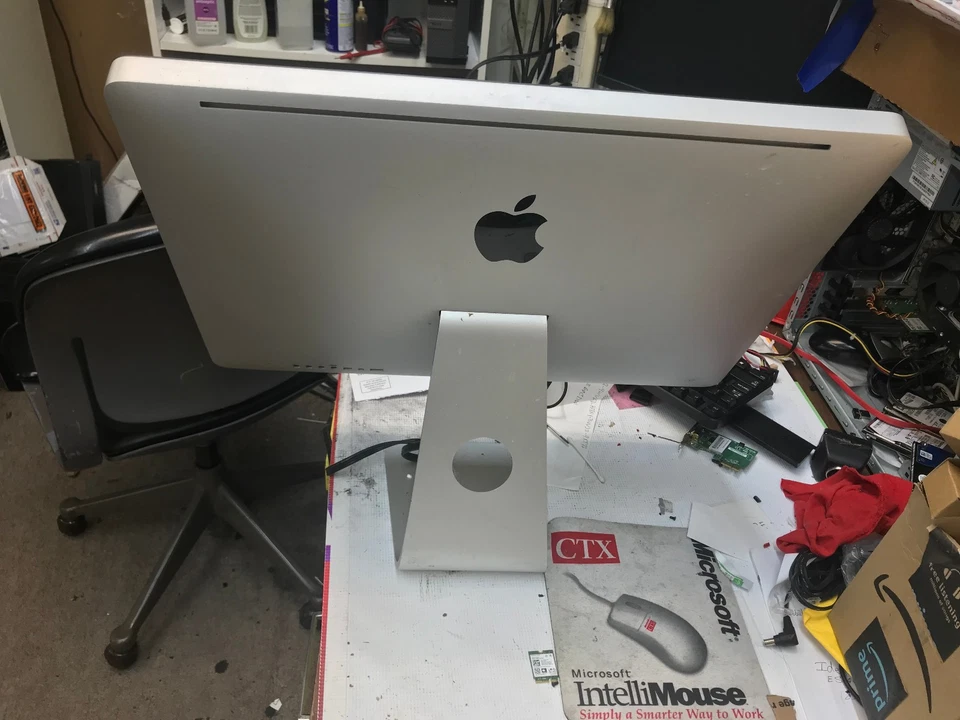 Apple iMac 21.5" Desktop 3.06GHz Intel Core 2 Duo 4GB RAM 500GB HDD MC413LL/A - Image 2 of 2
