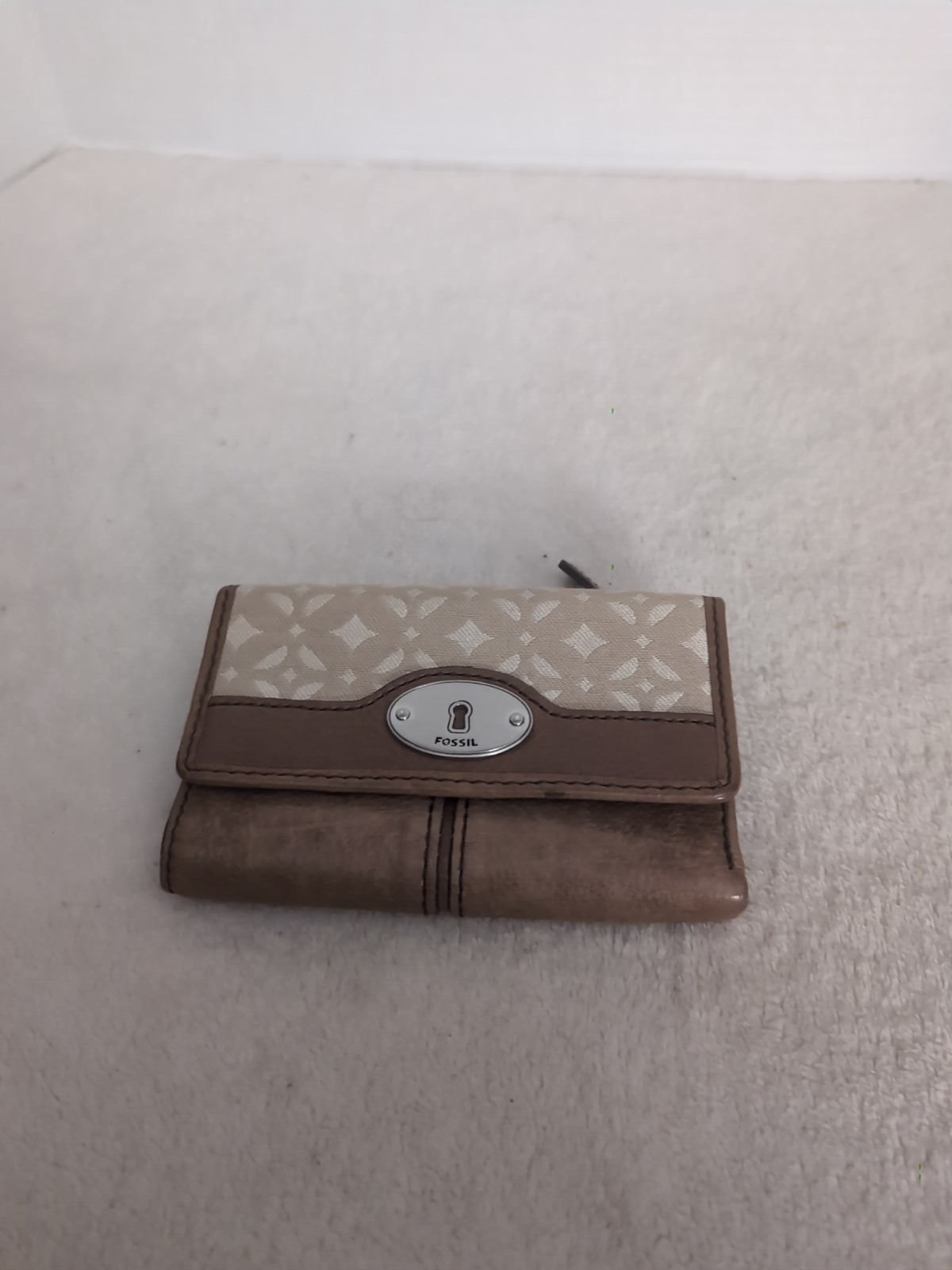 Fossil Soft Brown Trifold Keyhole Pebbled Leather Wallet