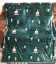 Berkshire Peanuts Snoopy Woodstock Green Christmas Plush Blanket 71"x56.5"