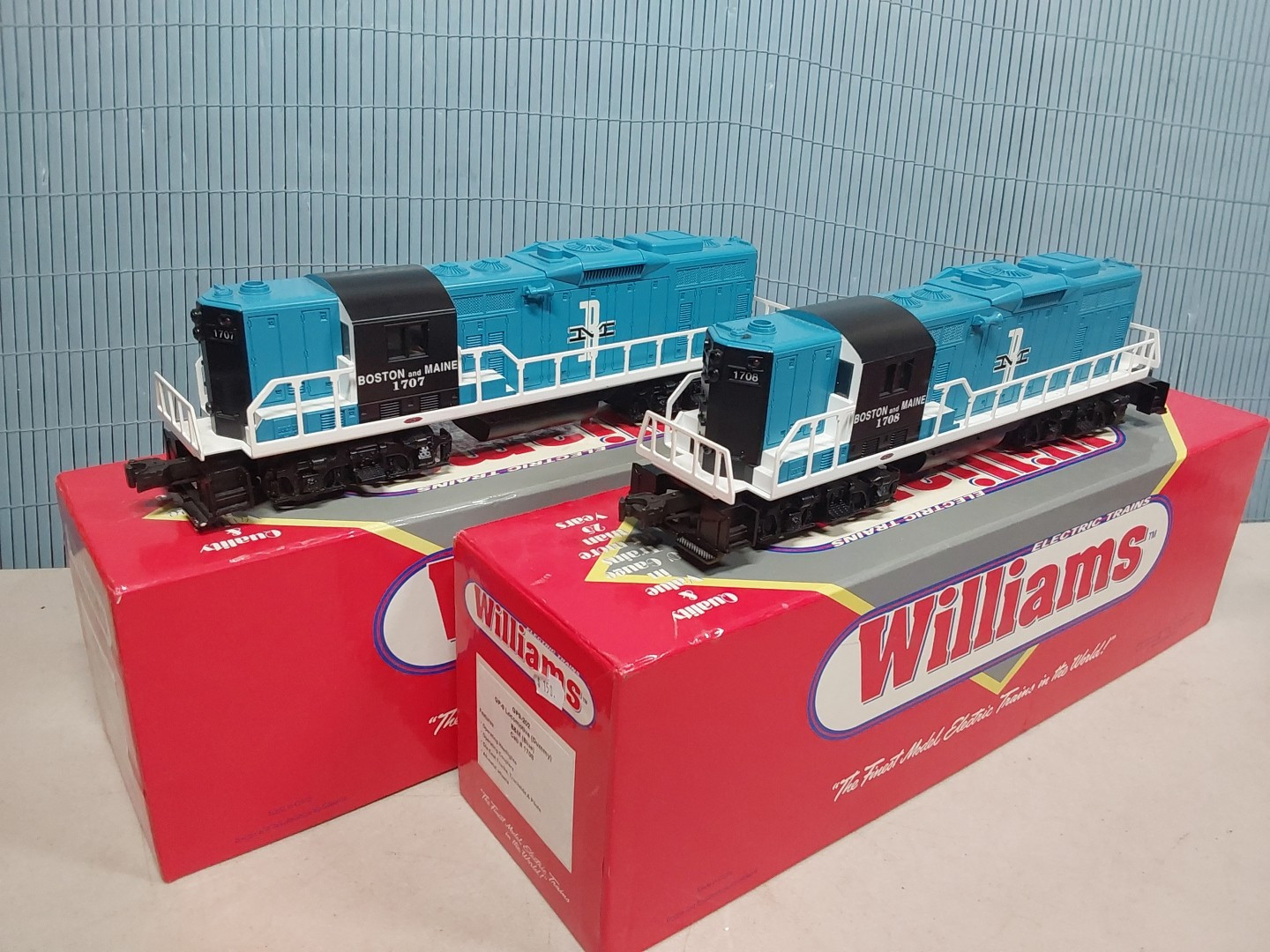 WILLIAMS O SCALE TRAINS 2-PAC GP9-202 B&M LOCO SET POWER UNIT & DUMMY LNOB