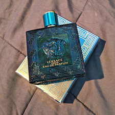 Versace Eros Eau de Parfum Natural Spray, Regular Size 3.4 fl oz / 100 mL