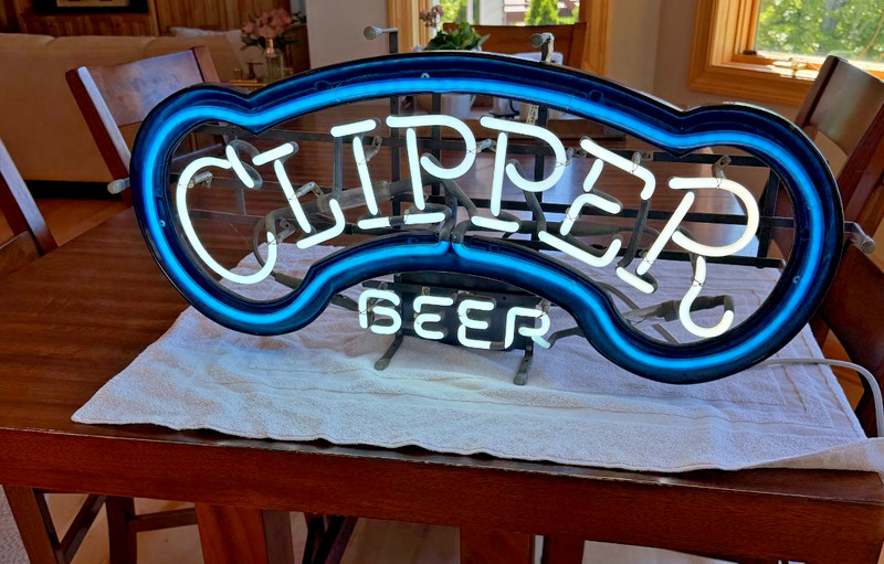 VINTAGE CLIPPER BEER NEON SIGN – MILLER BREWING CO. – WORKING – RARE 1979-1981
