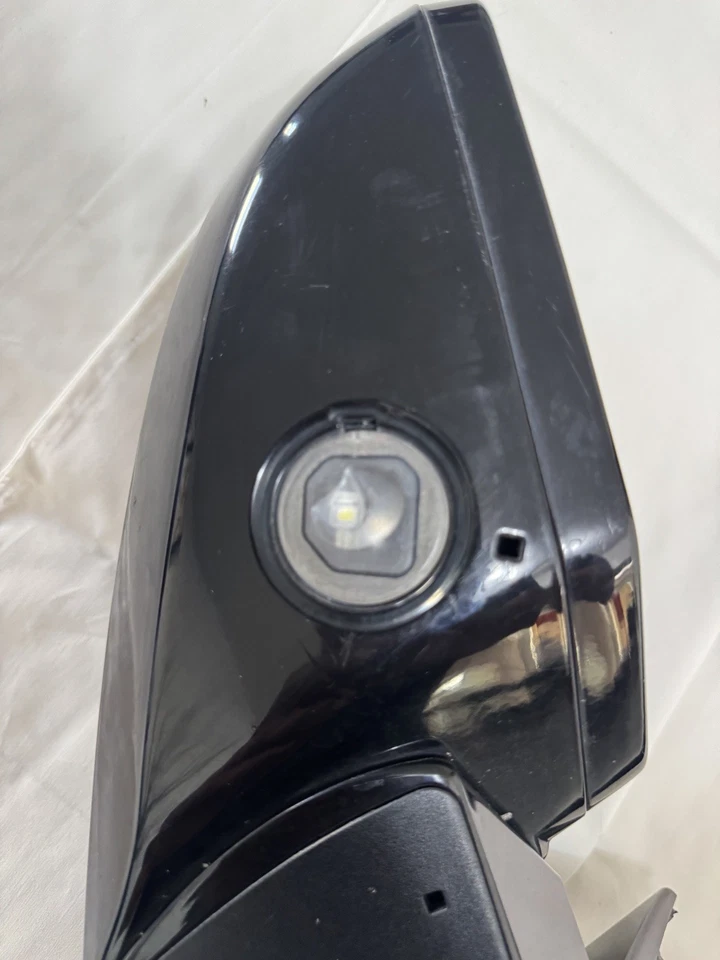 2015-2019 CADILLAC CTS OEM DRIVER SIDE LEFT POWER SIDE MIRROR BLACK BLIND SPOT - Image 3 of 4