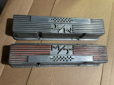 Mickey Thompson Valve Covers Small Block Chevy 327 Finned Aluminum 3276000 Mickey Thompson Valve Covers Small Block Chevy 327 Finned Aluminum 3276000