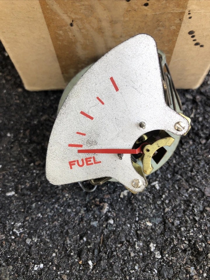 Desoto 1938 medidor de combustible de gas en caja nos 685861 Foto 2 de 3