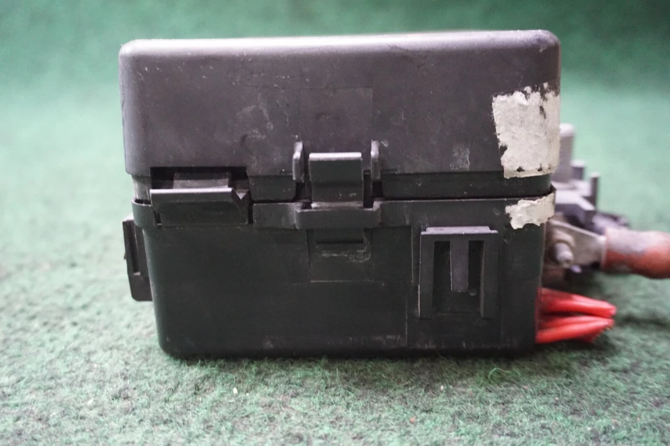 1998 1999 2000 2001 2002 GMC YUKON DENALI FUSE BOX RELAY OEM 12162365D - Image 3 of 4