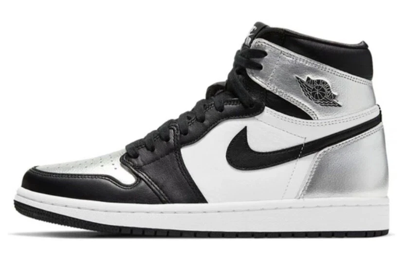 Jordan 1 High OG Metallic Silver (W) UK6 - Image 2 of 4