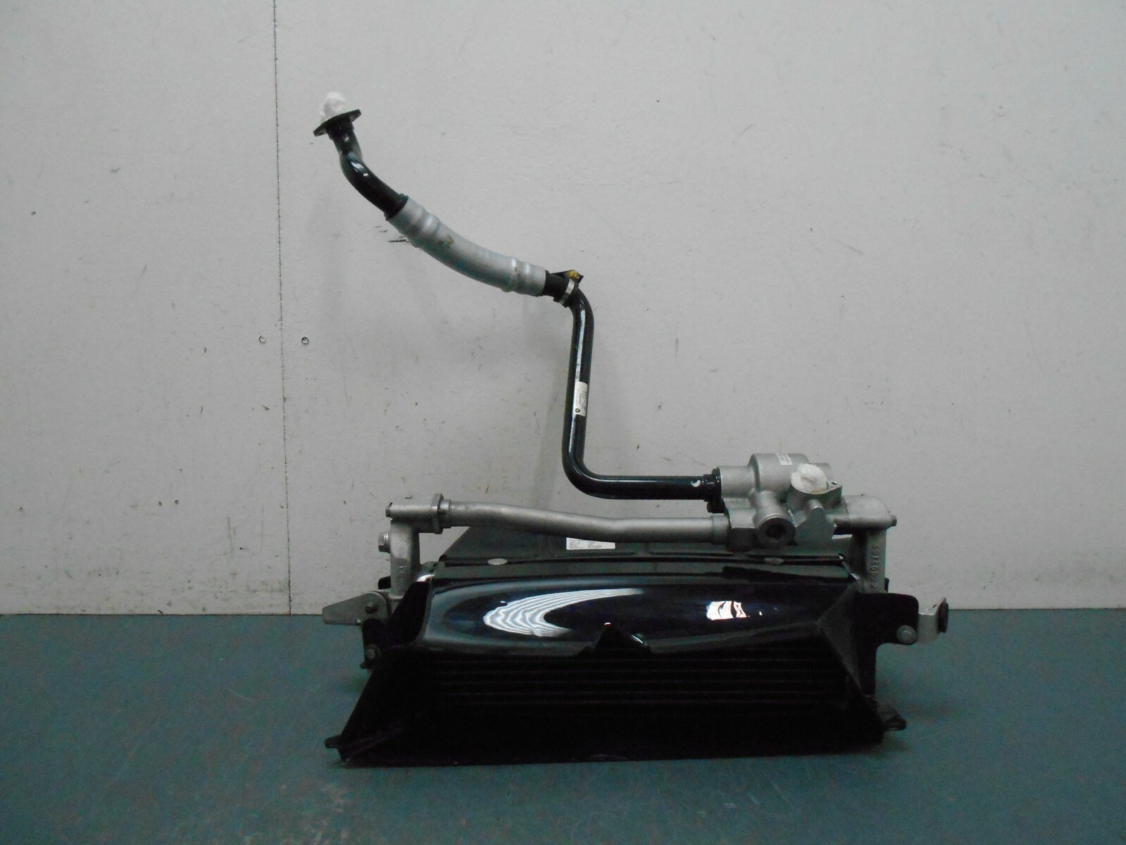 2012 Lamborghini Gallardo LP550-2 Left Oil Cooler / Air Conveyor #01960 CA3