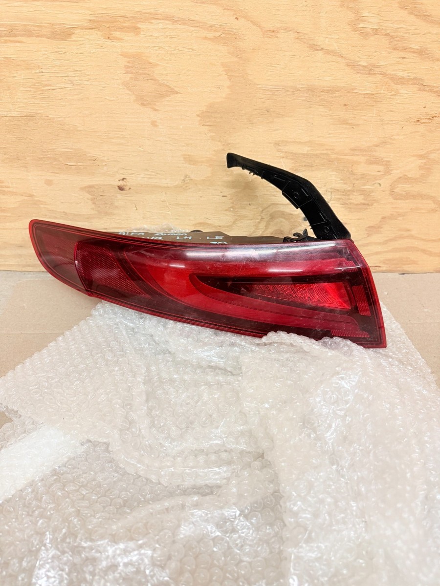 2018 ALFA ROMEO Giulia LH Left Driver Side Tail Light OEM 20690108