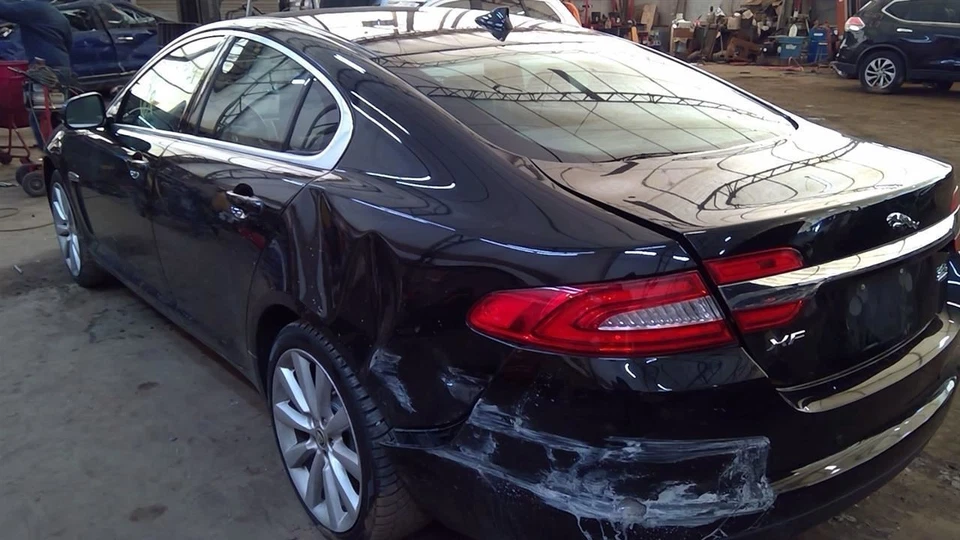 AC Compressor Fits 13-15 XF 6358832 - Image 3 of 4