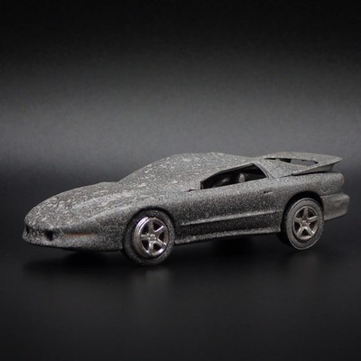 1997 97 PONTIAC FIREBIRD T/A TA ABANDONED JUNKYARD 1:64 SCALE DIECAST MODEL CAR