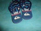 Quicksilver Flip Flops size 6/7 geometric blue/gray/red/white unisex — photo 3