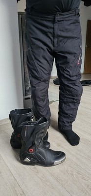 Verkaufe Dainese Goretexhose Größe 58, Farbe schwarz