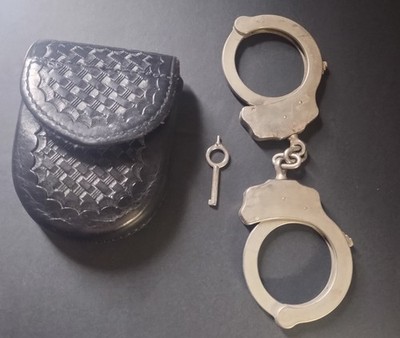Vintage Peerless Handcuffs w/ Key & Safariland 90v Case