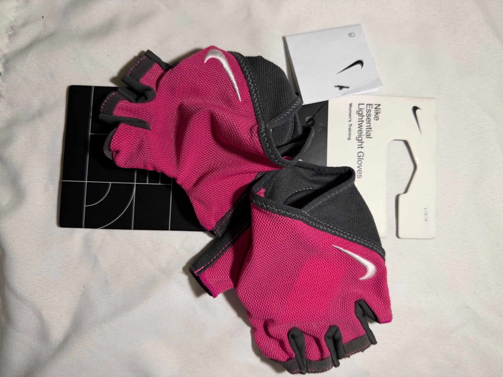 nike essential lightweight gloves thumbnail 6