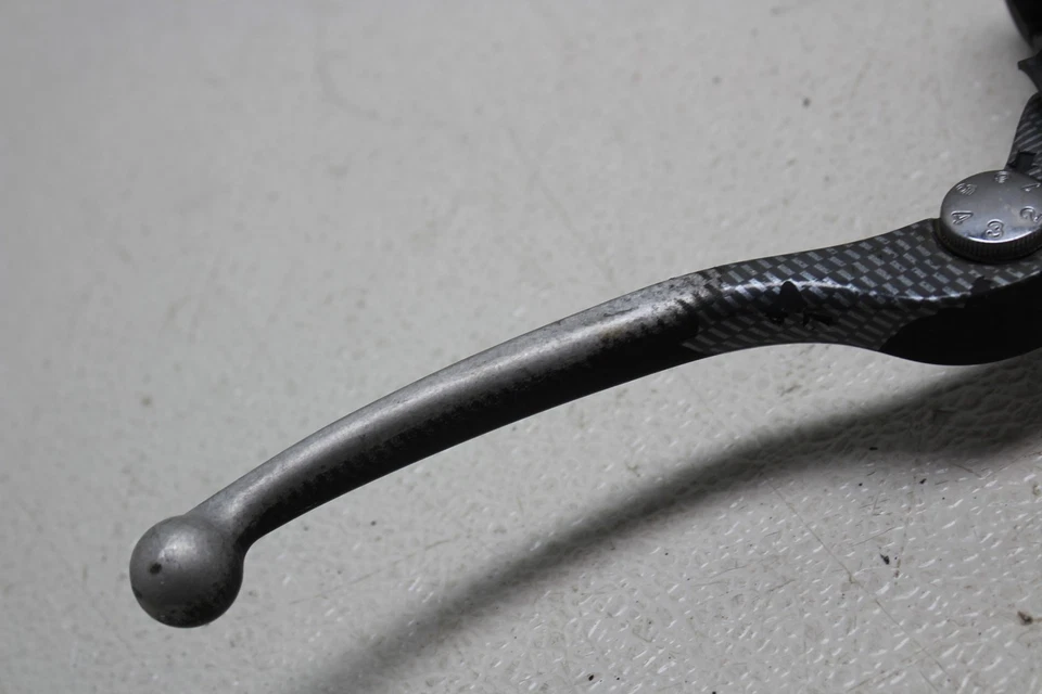 1999-2002 Suzuki Sv650s Front Brake Master Cylinder W/ Calipers - Image 3 of 4