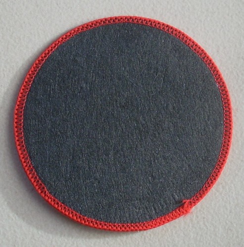 ÉCUSSON SCOUT VINTAGE FILLE - Guides - 1910-1985 - Patch 75ème anniversaire - Photo 2/3