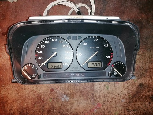 9271 Tacho Kombiinstrument VW Vento 1,9 TD VDO 1H5919033H 21482 km