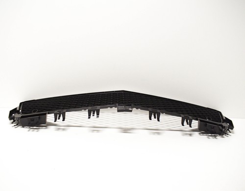 NEW MERCEDES-BENZ C-CLASS C204 C63 AMG FRONT LOWER GRILL A2048851753 ORIGINAL - Picture 7 of 9