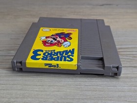 Super Mario Bros. 3 (Nintendo NES 1990 NES-UM-USA-1) Cartridge & Manual