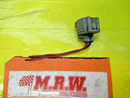 WIRE PLUG CONNECTOR off MANUAL TRANSMISSION SOLENOID SWITCH for 00-05 MR2 SPYDER - Picture 2 of 8