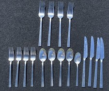 Oneida Stainless Steel Flatware Set 17pc Smoo...