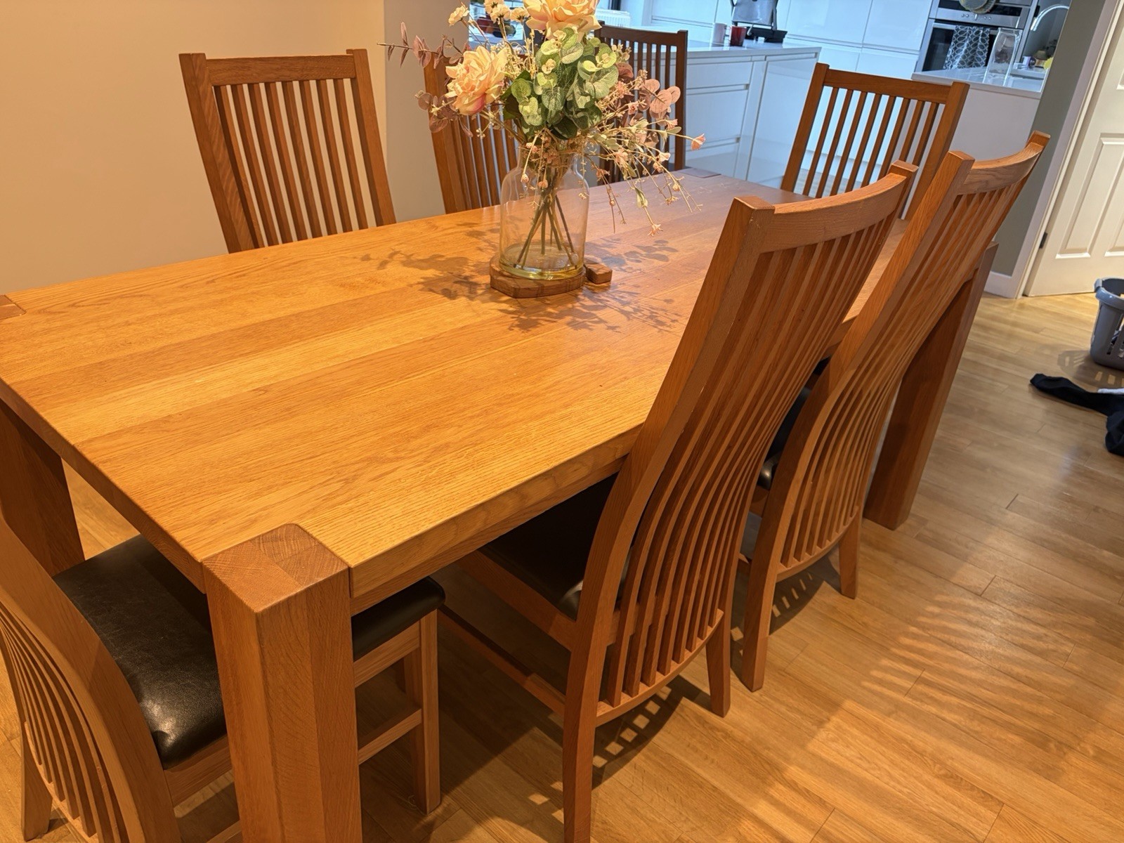 Oak Table And Chairs