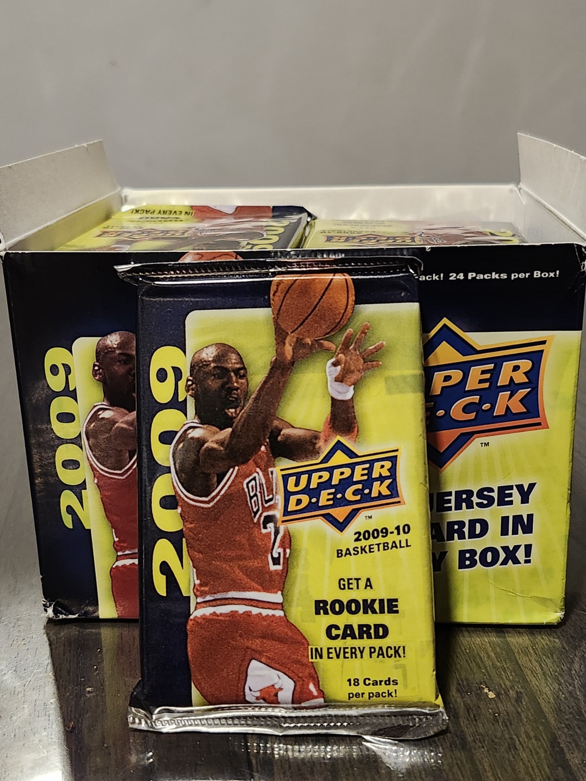 2009-10 Upper Deck Basketball Factory Sealed Retail Pack –  Curry/ Harden RC.