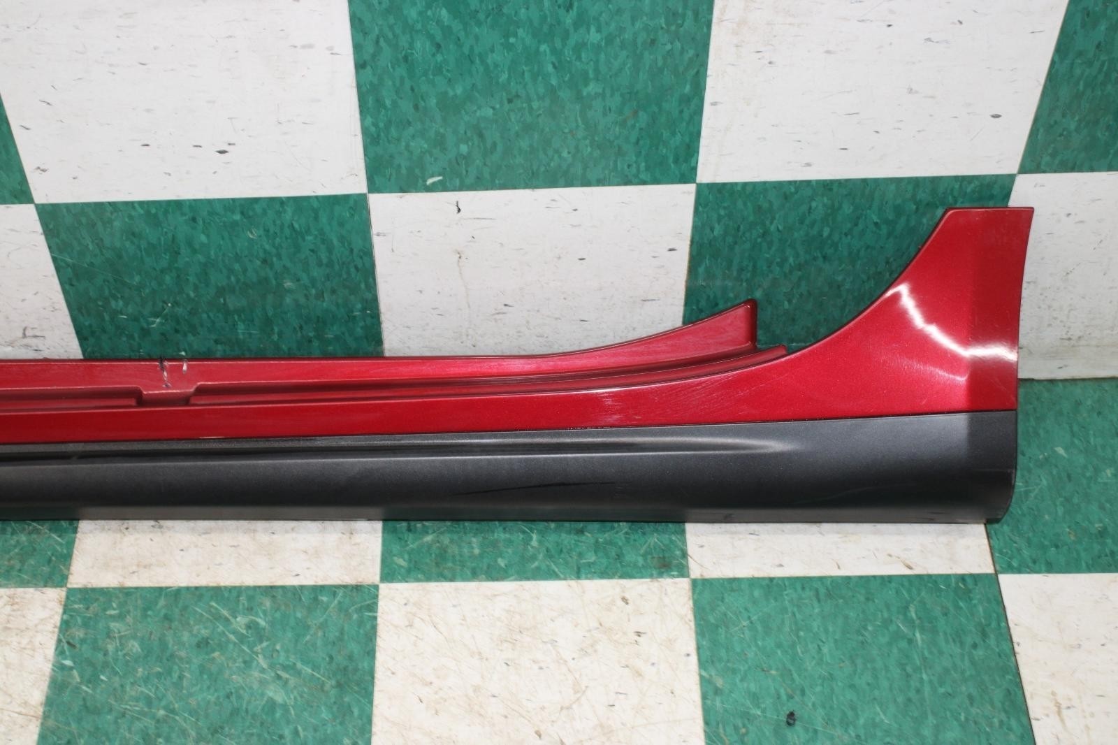 14-19 GHIBLI *SCUFFS* Rosso Energia Red LH Side Skirt Rocker Moulding Factory OE