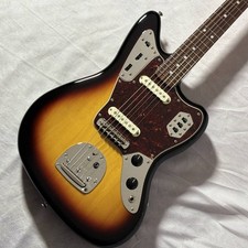 Fender Made in Japan Traditional 60s Jaguar 3-Color Sunburst (2022) (no261018)