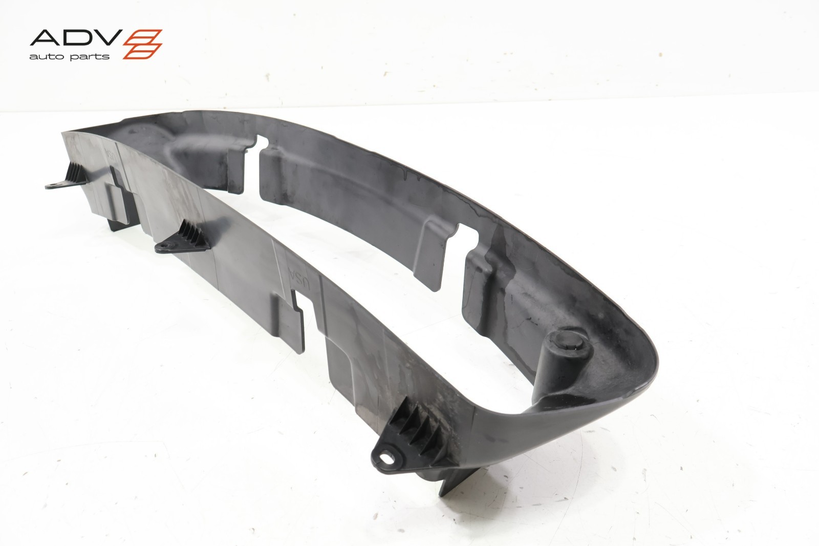 2014 - 2020 MASERATI GHIBLI RADIATOR CORE SUPPORT AIR GUIDE DEFLECTOR OEM