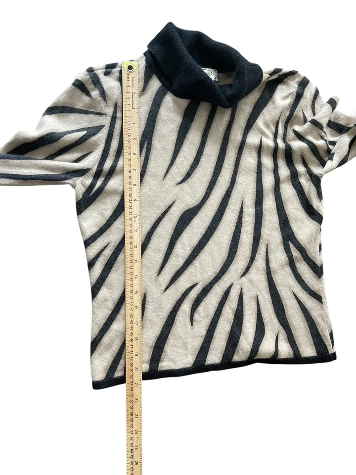 Talbots Animal Print Turtleneck Medium Petite Cashmere Silk Sweater Tiger Zebra - Image 3 of 4