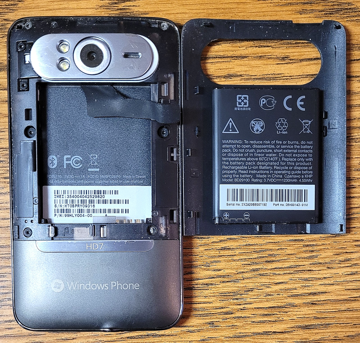 HTC HD7 / PD29110 - Gray ( T-Mobile ) Very Rare Windows Smartphone