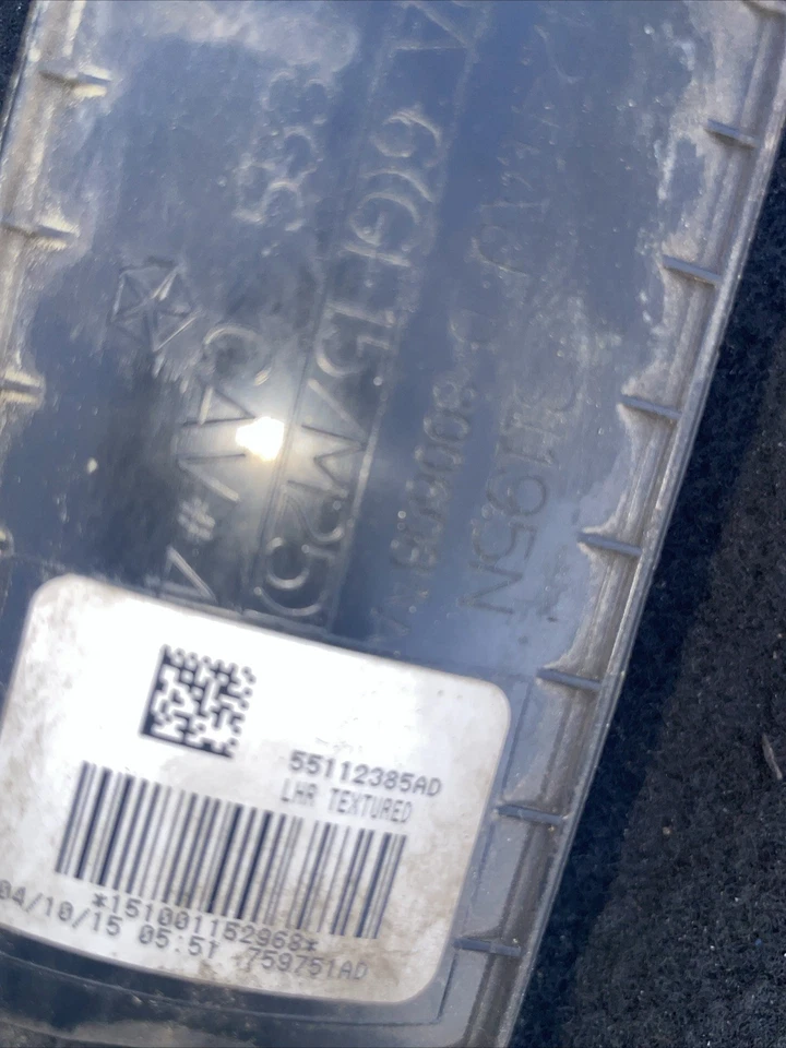 Manija de puerta exterior delantera derecha Dodge Ram 2500 2009-2020 55112385AD Foto 3 de 3