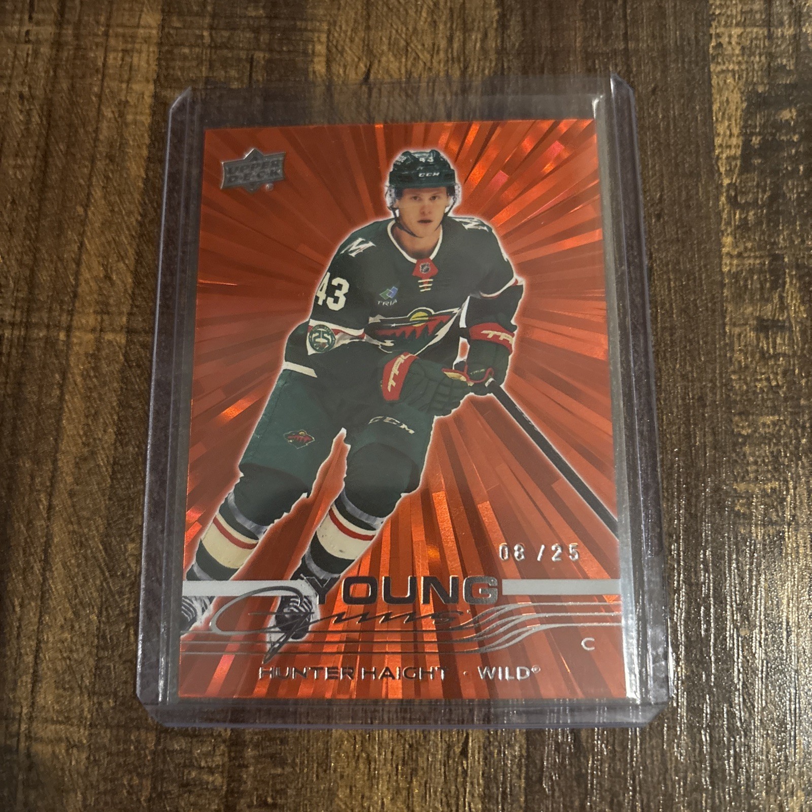Hunter Haight Young Guns Red Outburst /25 #475 | 2025-26 Upper Deck Series 2